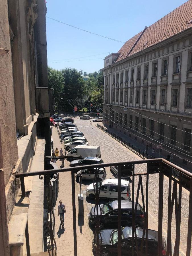 Lvivskiy Zatyshok Two Bedrooms Isolated With Balcony 外观 照片